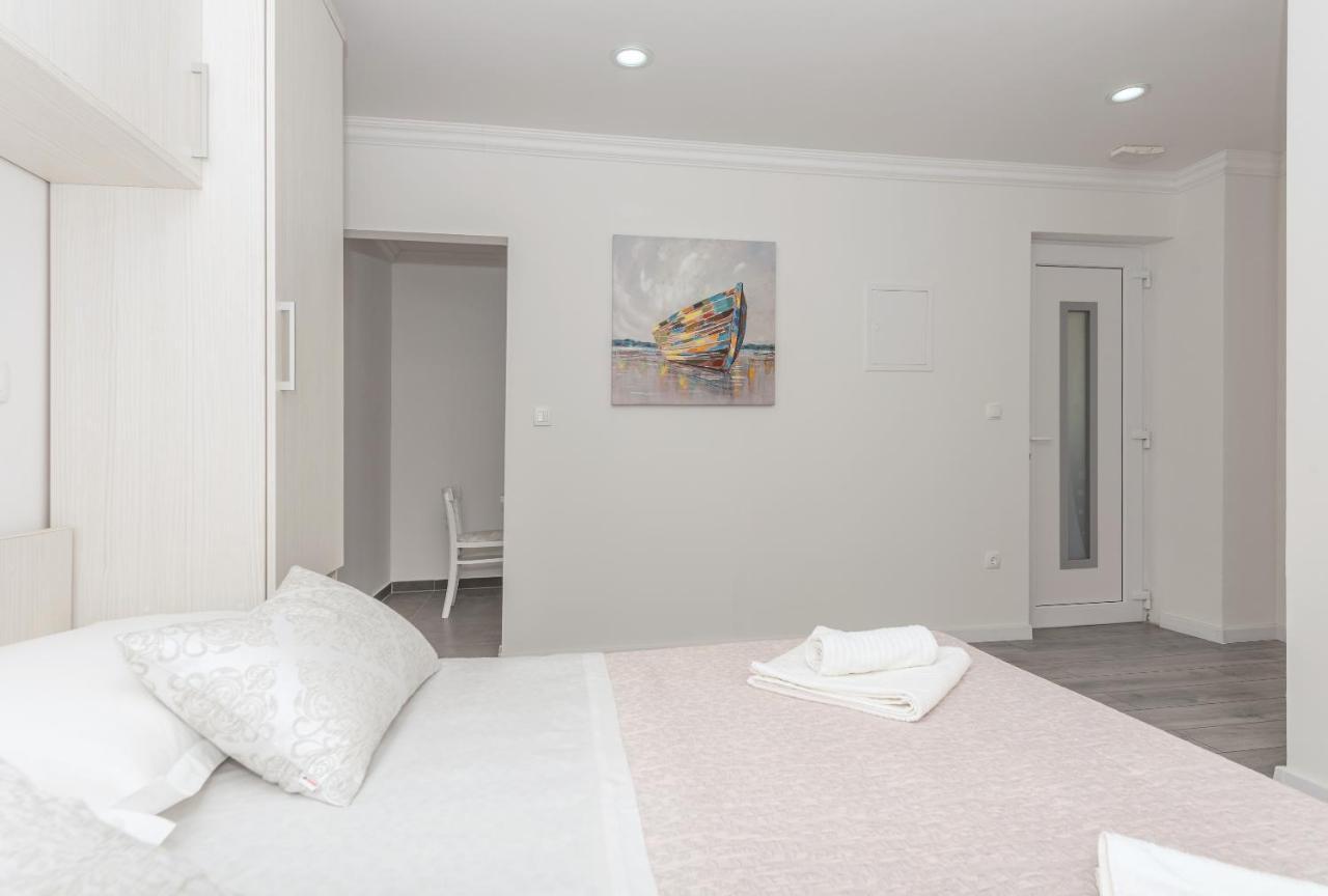 Apartments Petrusic Makarska Eksteriør billede