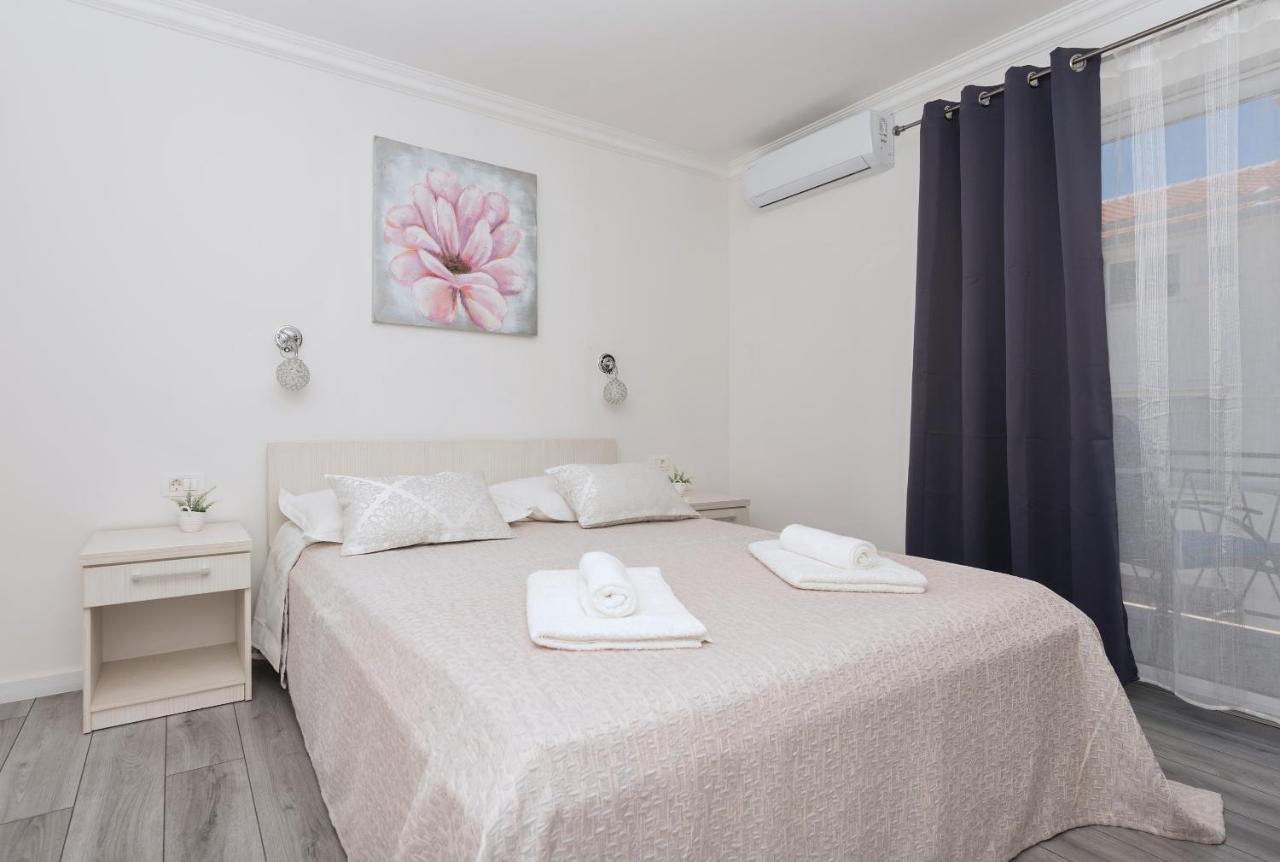Apartments Petrusic Makarska Eksteriør billede