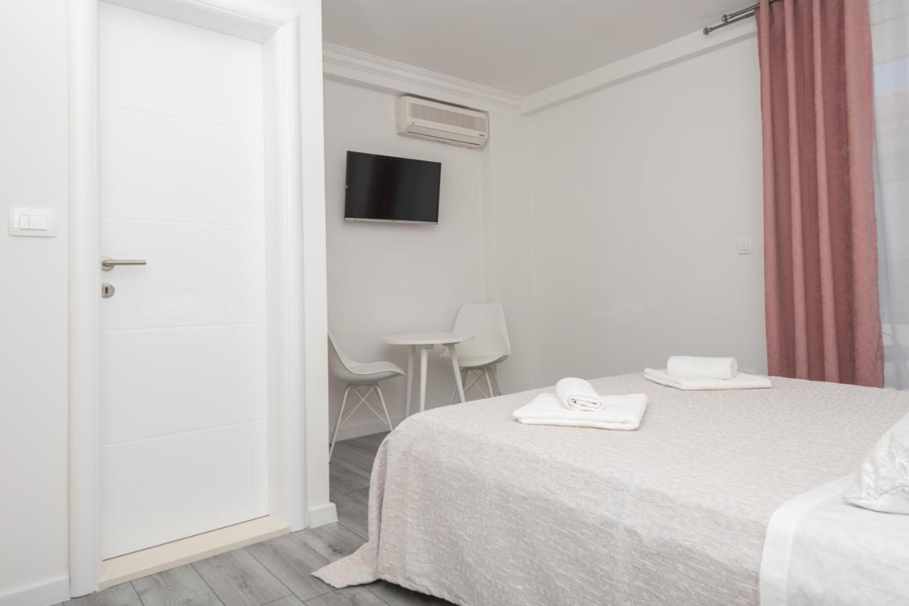 Apartments Petrusic Makarska Eksteriør billede