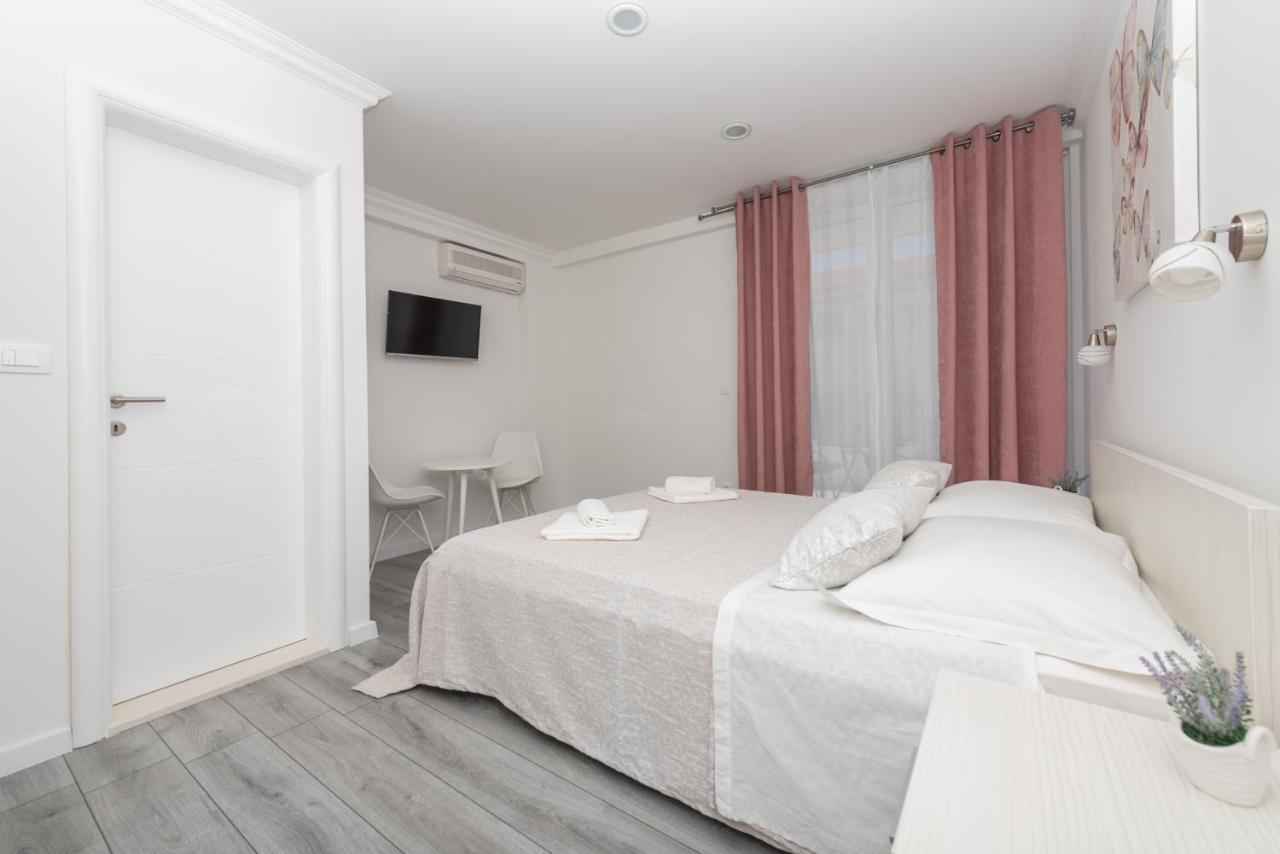Apartments Petrusic Makarska Eksteriør billede